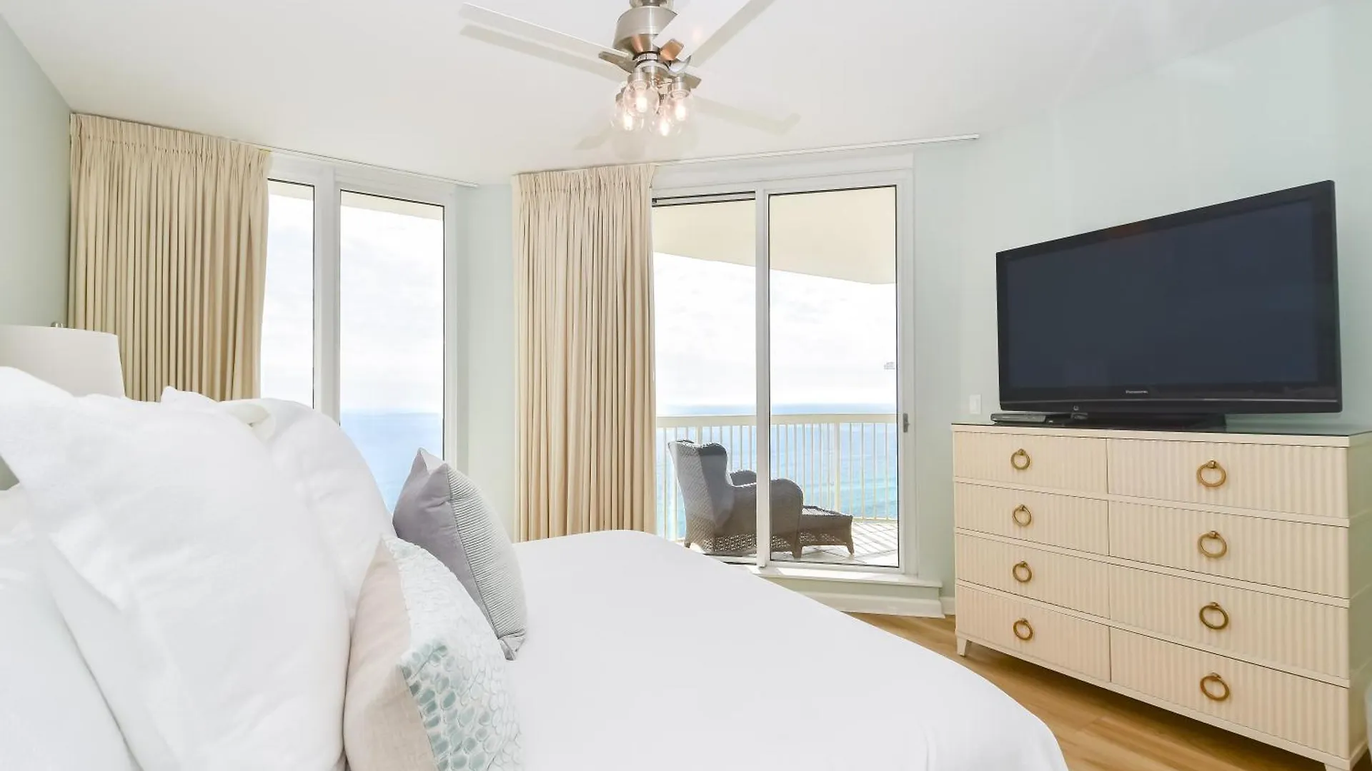 Silver Beach Towers W1606 Destin 0*,  United States
